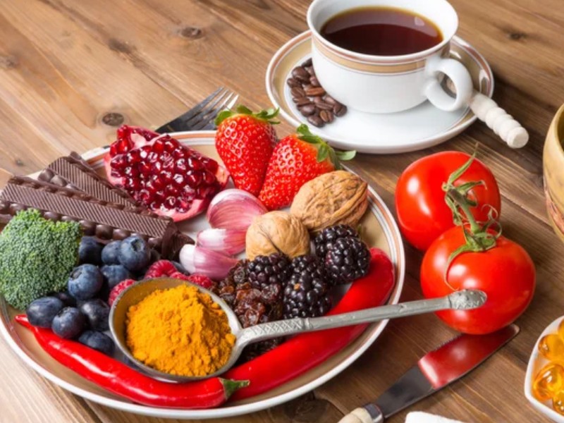 antioxidants regulate oxidative stress pathways